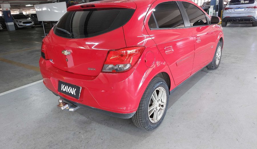 Chevrolet Onix MPFI LT Hatchback 2014