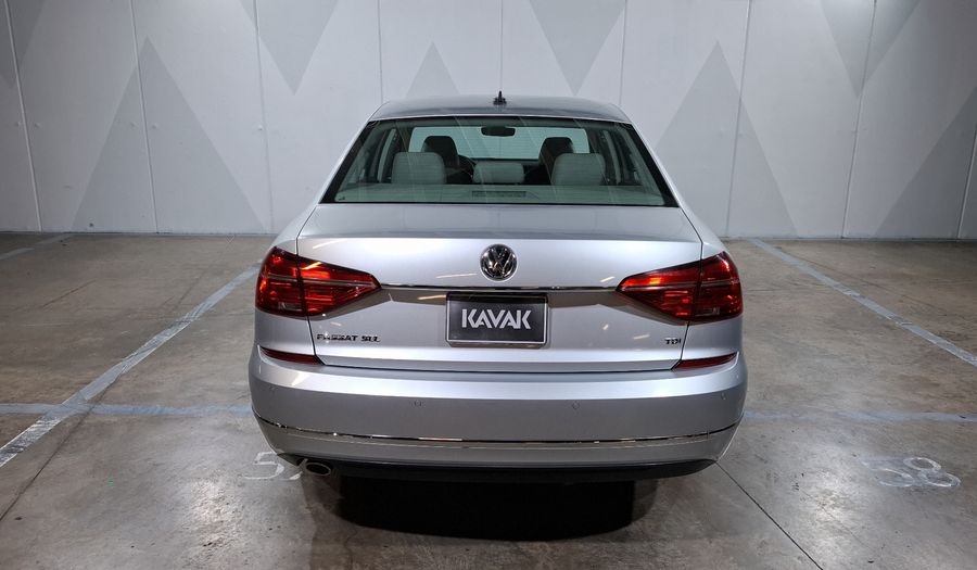 Volkswagen Passat 2.0 HIGHLINE TDI Sedan 2016