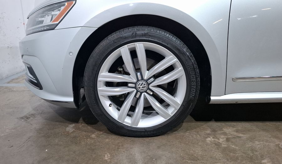 Volkswagen Passat 2.0 HIGHLINE TDI Sedan 2016