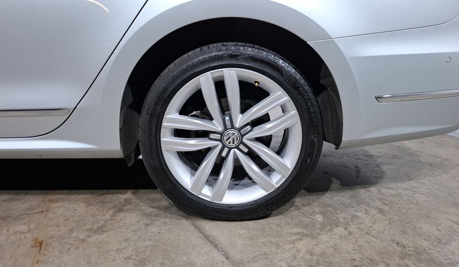 Volkswagen Passat 2.0 HIGHLINE TDI Sedan 2016