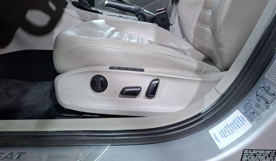 Volkswagen Passat 2.0 HIGHLINE TDI Sedan 2016