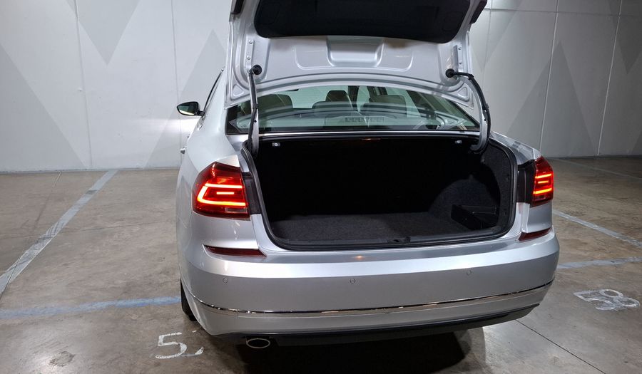Volkswagen Passat 2.0 HIGHLINE TDI Sedan 2016