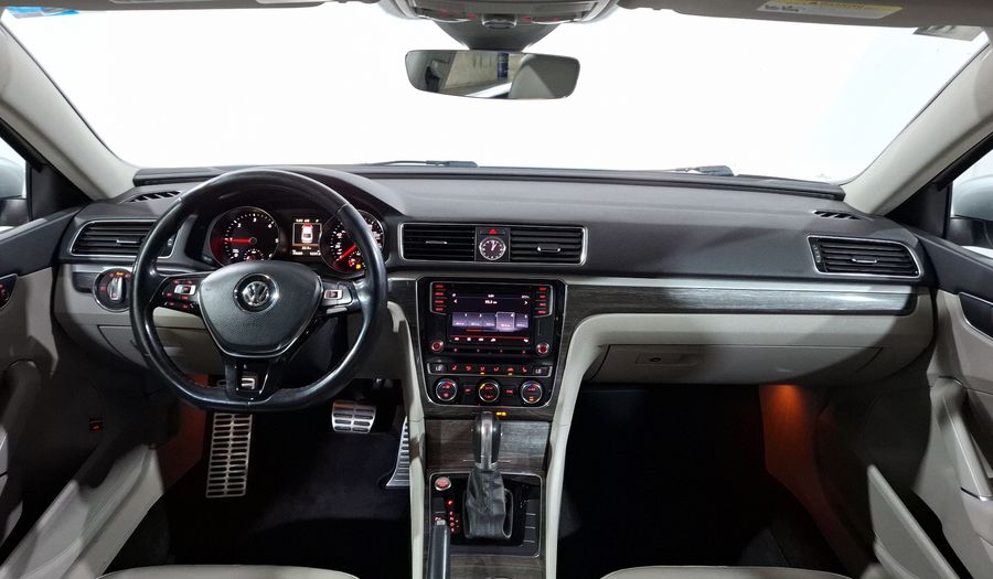 Volkswagen Passat 2.0 HIGHLINE TDI Sedan 2016
