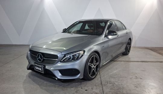 Mercedes Benz • Clase C