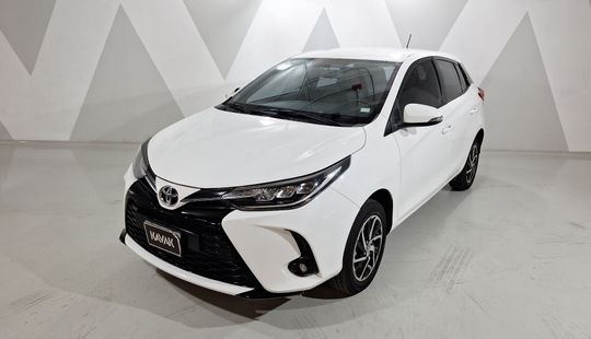 Toyota • Yaris