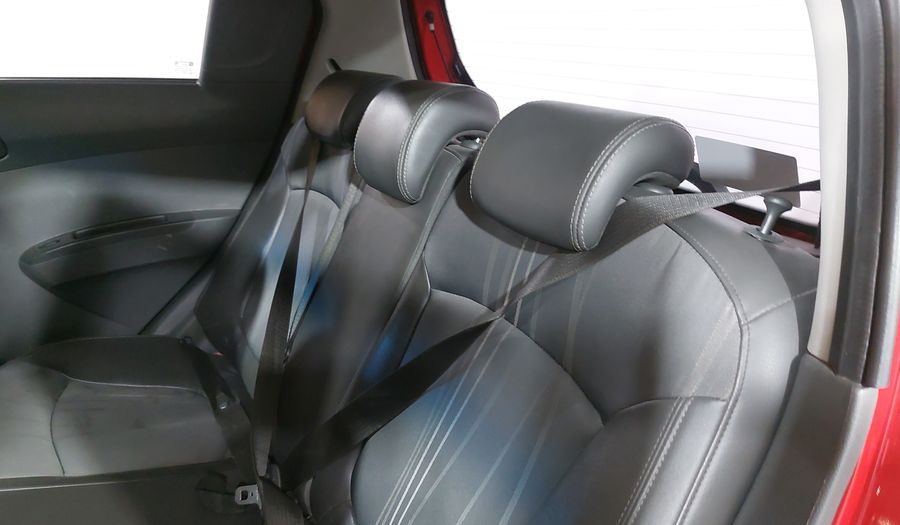 Chevrolet Spark Classic 1.2 LTZ C MT Hatchback 2017