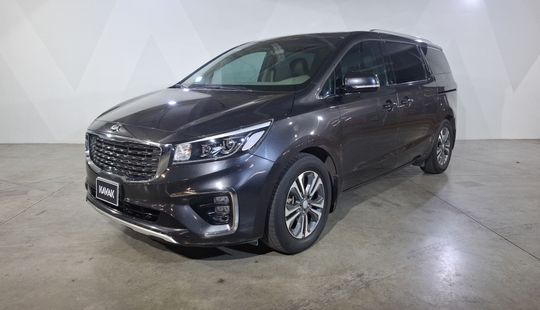 2020 • 75,650 km • Automático