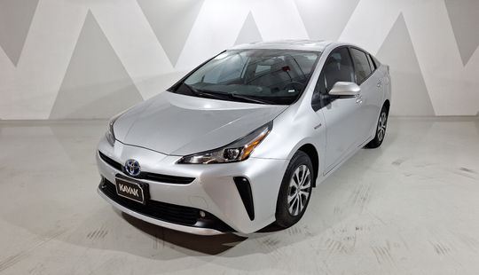 Toyota • Prius