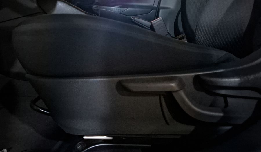 Nissan Versa 1.6 SENSE Sedan 2020
