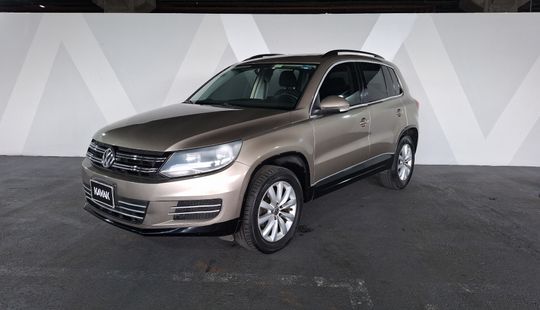 Volkswagen • Tiguan