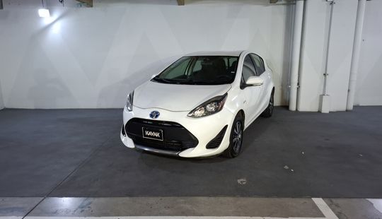 Toyota • Prius C