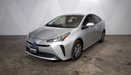 Toyota • Prius