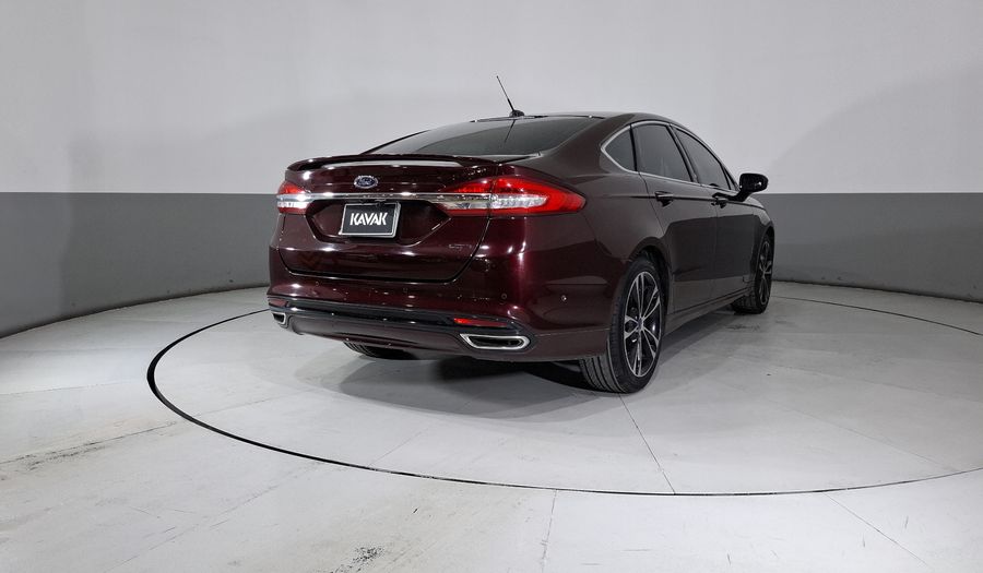 Ford Fusion 2.0 GTDI TITANIUM PLUS AT Sedan 2017