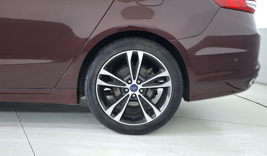 Ford Fusion 2.0 GTDI TITANIUM PLUS AT Sedan 2017