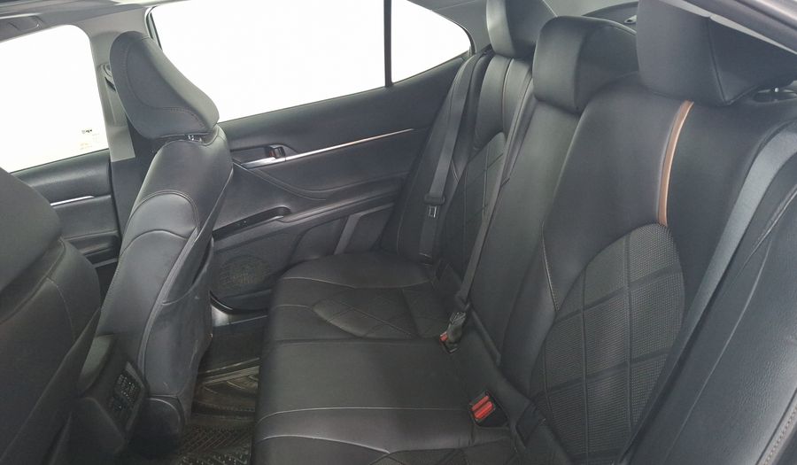 Toyota Camry 2.5 XLE AUTO Sedan 2018