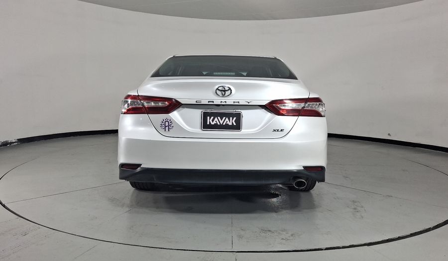 Toyota Camry 2.5 XLE AUTO Sedan 2018