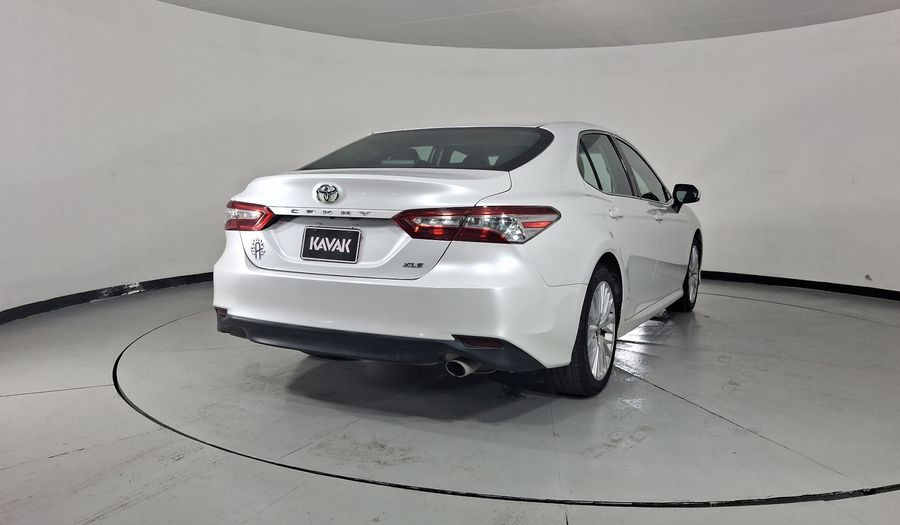 Toyota Camry 2.5 XLE AUTO Sedan 2018