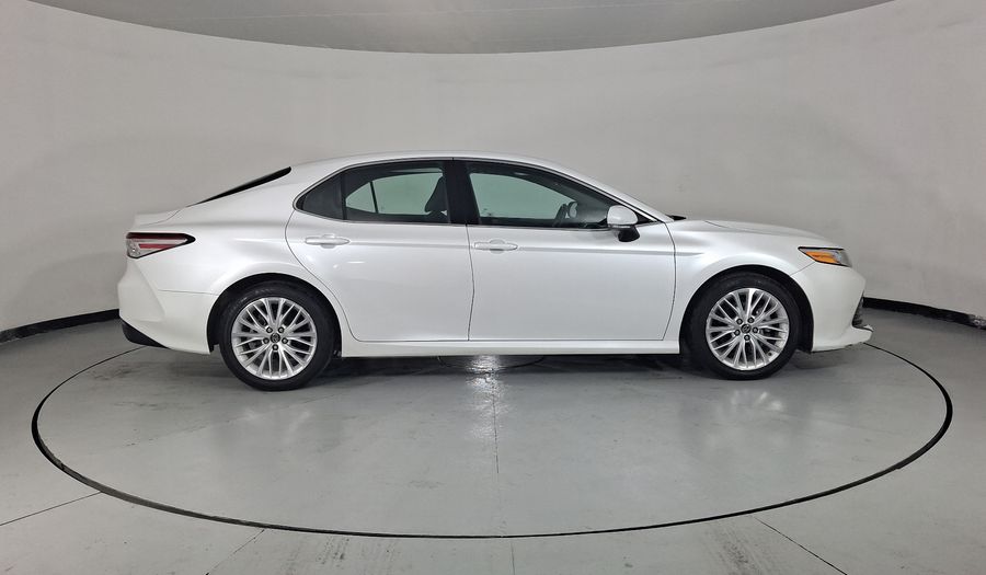 Toyota Camry 2.5 XLE AUTO Sedan 2018