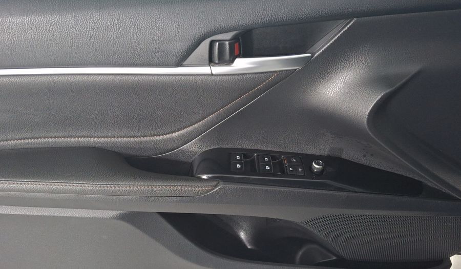 Toyota Camry 2.5 XLE AUTO Sedan 2018