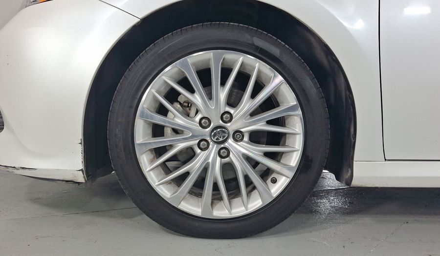 Toyota Camry 2.5 XLE AUTO Sedan 2018