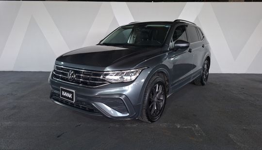 Volkswagen • Tiguan
