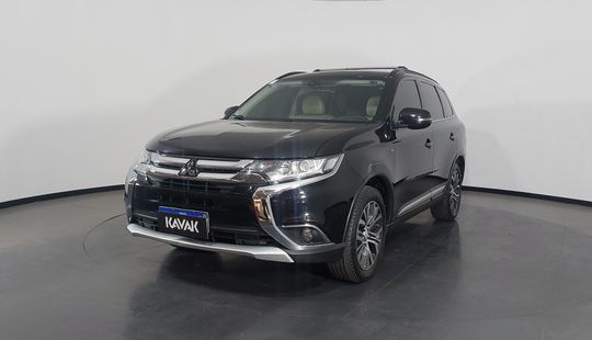Mitsubishi • Outlander