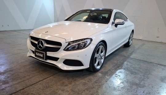 Mercedes Benz • Clase C
