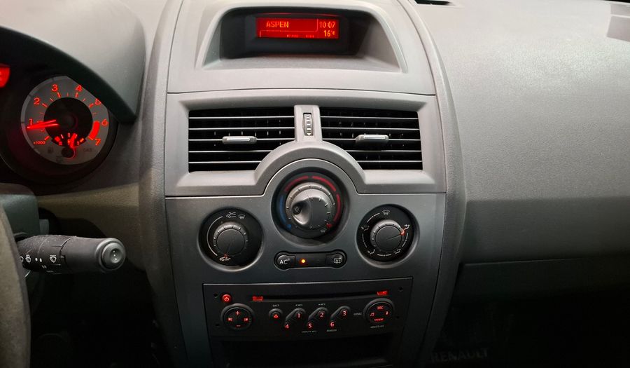 Renault Megane MEGANE II DCI CONFORT PLUS Sedan 2009