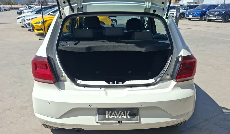 Volkswagen Gol 1.6 HIGHLINE Hatchback 2021