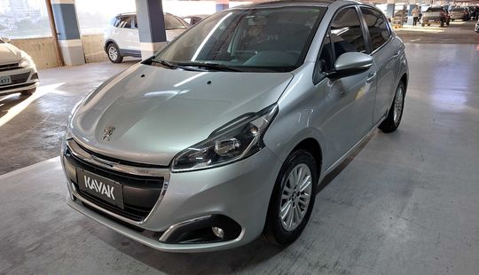 Peugeot • 208