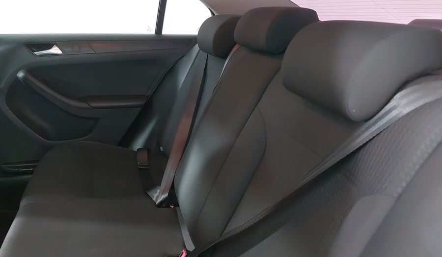 Volkswagen Jetta 2.0 MT Sedan 2017