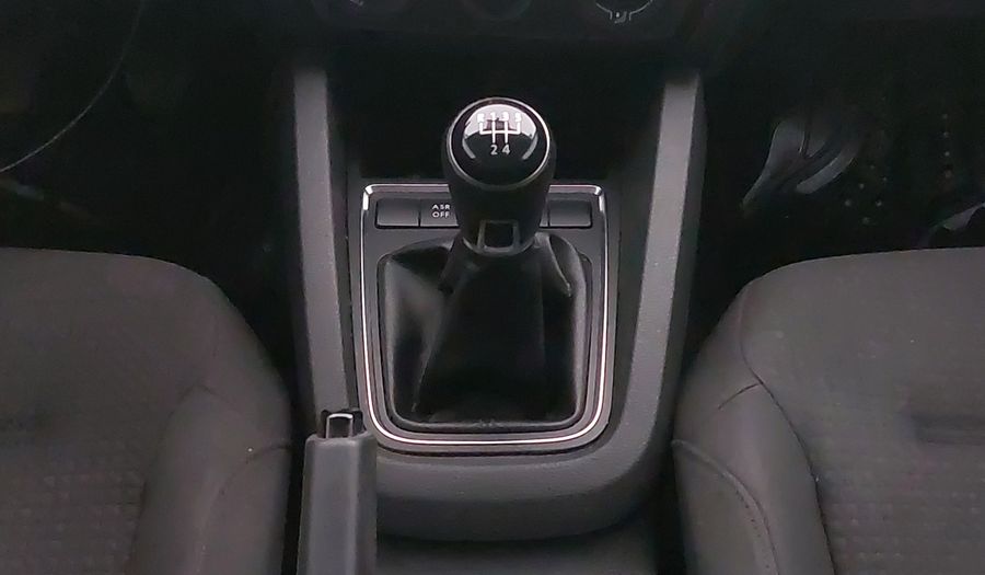 Volkswagen Jetta 2.0 MT Sedan 2017