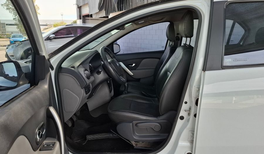 Renault Logan 1.6 PRIVILEGE PLUS Sedan 2017