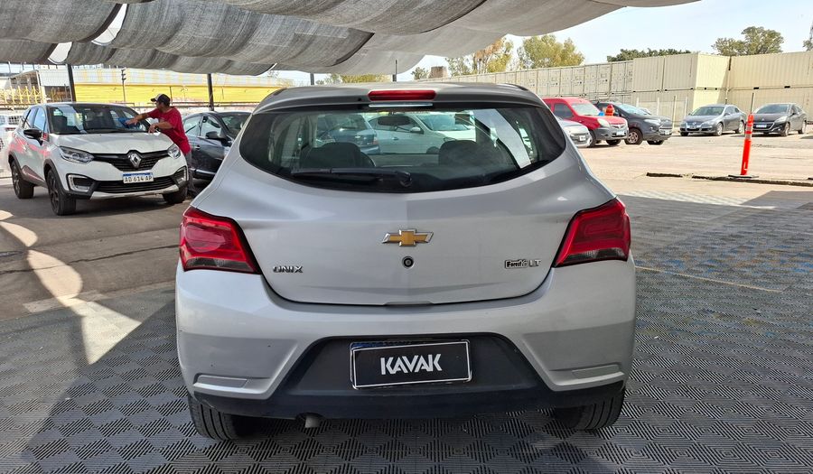 Chevrolet Onix 1.4 LT Hatchback 2018