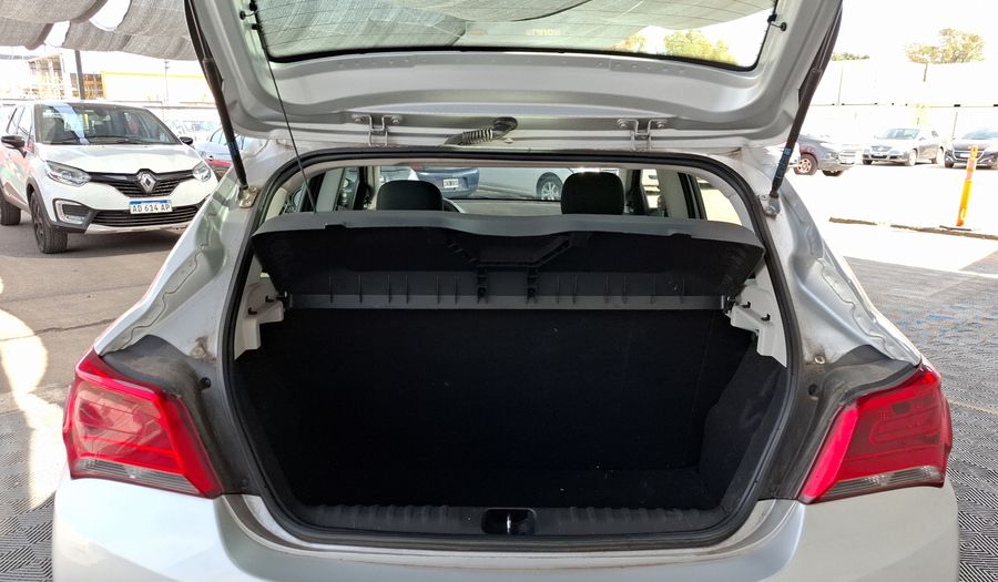 Chevrolet Onix 1.4 LT Hatchback 2018