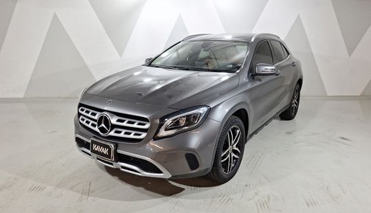 Mercedes Benz • Clase GLA
