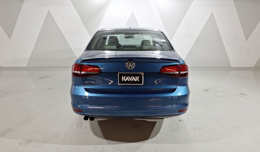 Volkswagen Jetta 2.0 LIVE MT Sedan 2016