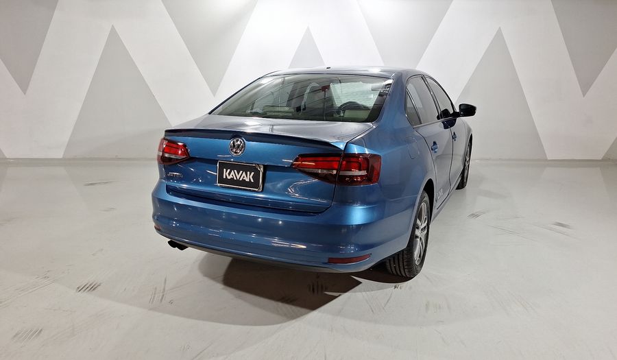Volkswagen Jetta 2.0 LIVE MT Sedan 2016