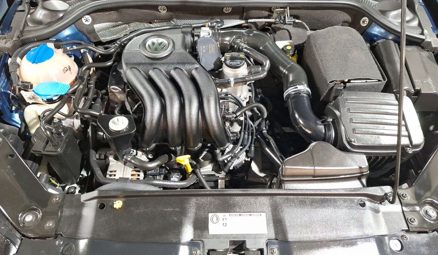 Volkswagen Jetta 2.0 LIVE MT Sedan 2016