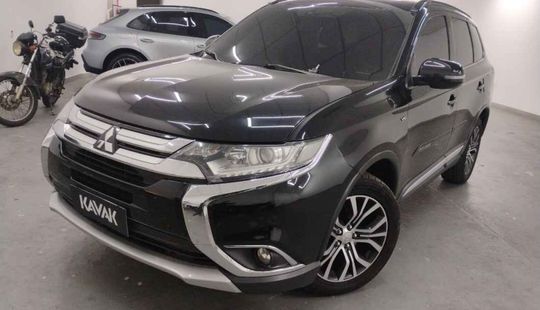 Mitsubishi • Outlander