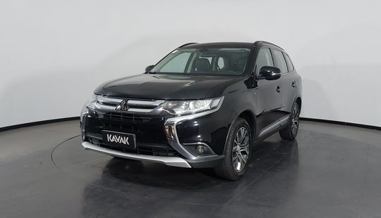 Mitsubishi • Outlander