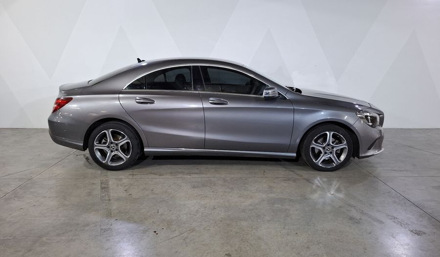 Mercedes Benz Clase Cla 1.6 CLA 200 SPORT DCT Coupe 2019