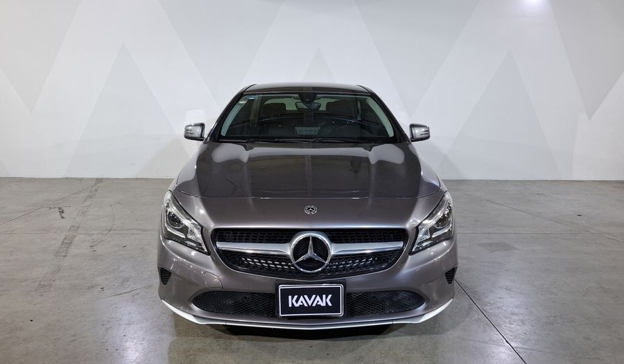 Mercedes Benz Clase Cla 1.6 CLA 200 SPORT DCT Coupe 2019