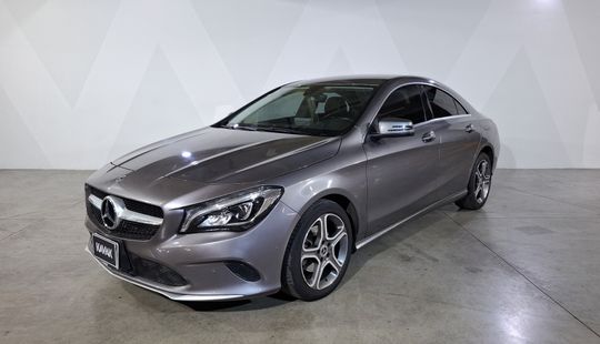 Mercedes Benz • Clase CLA