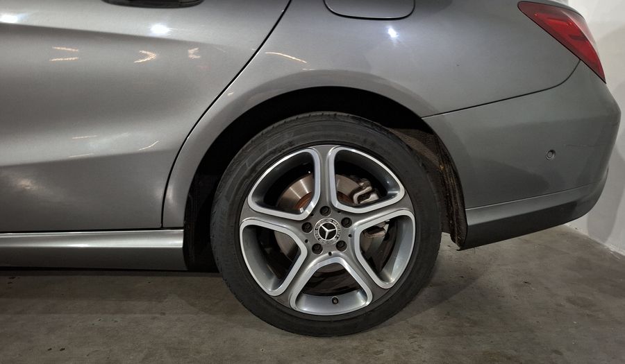 Mercedes Benz Clase Cla 1.6 CLA 200 SPORT DCT Coupe 2019