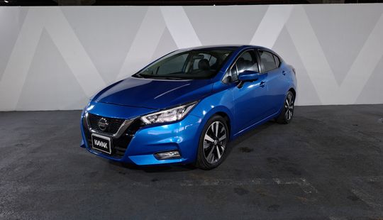 Nissan • Versa