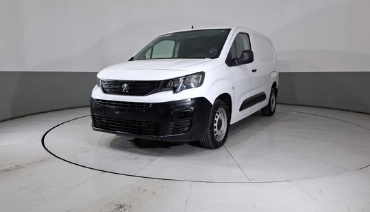 2021 • 67,343 km • Manual