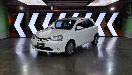 Toyota • Etios