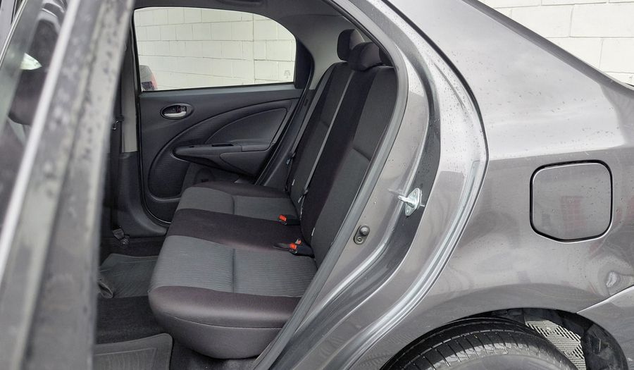 Toyota Etios 1.5 X Sedan 2023