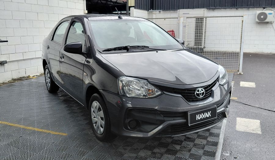 Toyota Etios 1.5 X Sedan 2023